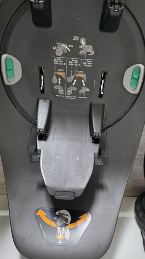 Cybex Sirona Z i-Size Car Seat & Base Bundle