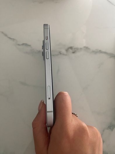 Apple iPhone 15