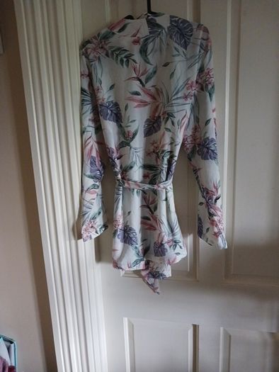 floral light belted jacket