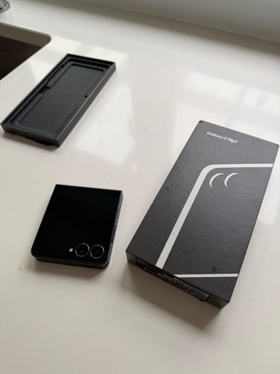 Samsung Galaxy Z Flip 7