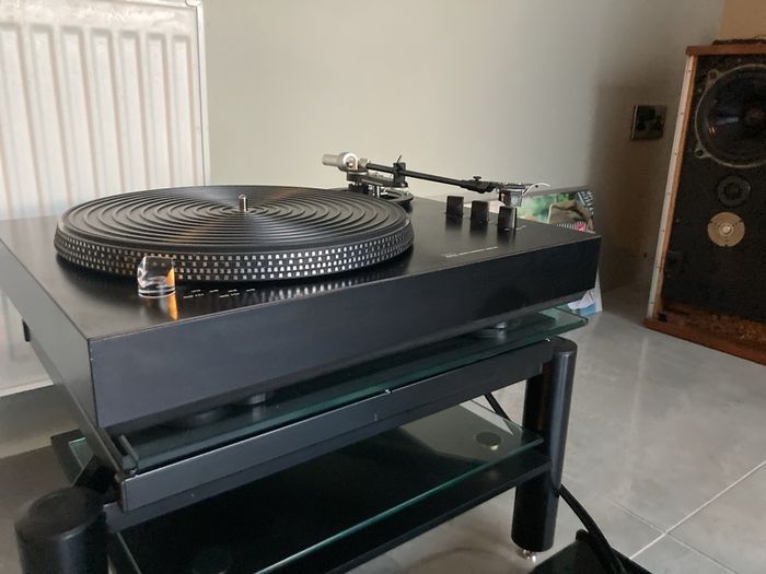 Turntable Audio Dynamic Corp ADC 3001