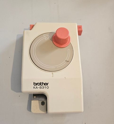 Brother Kh836 Knitting Machine & Kr850 Ribber