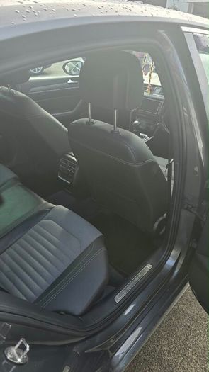 2016 R-Line Volkswagen Passat
