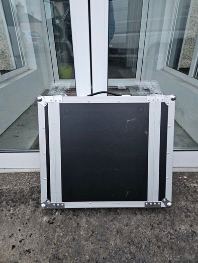 3 flight cases
