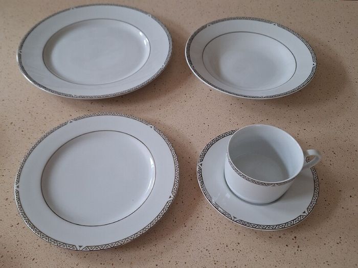 Royal Doulton Dinner Service