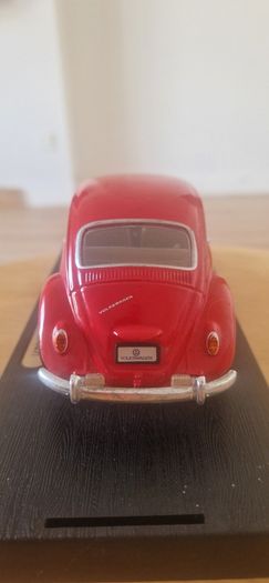 Road Legends VW Beetle 1967 1:24 Red