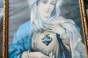 Vintage framed picture features a classic print of the Immaculate Heart of Mary, framed in an ornate gilded wood