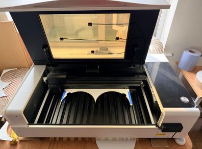Xtool P2 - CO2 laser machine, cut and engraving