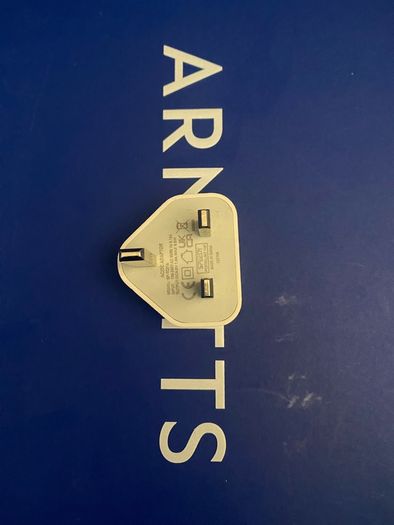 Apple Wall Charger Plug iPhone iPad iPod brand new