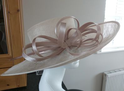 Stunning Oatmeal / Blush Wide Rimmed Hat by Linea