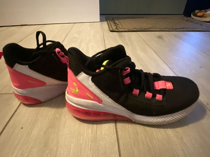 kids shoes, ladies shoes