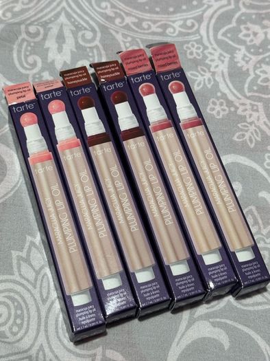 Tarte maracuja juicy plumping lip oil BNIB