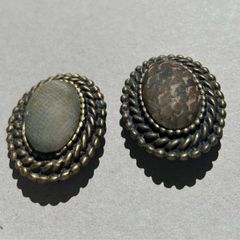 Vintage Heavy Bronze Tone Metal Dress Scarf / Clip Pin with Fabric Centre.