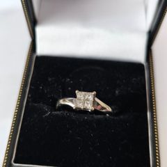 18k / ct Gold Ring Diamond