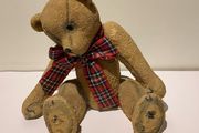 Vintage Kensington Holly Grove Resin Bear
