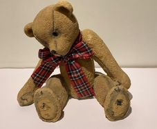 Vintage Kensington Holly Grove Resin Bear