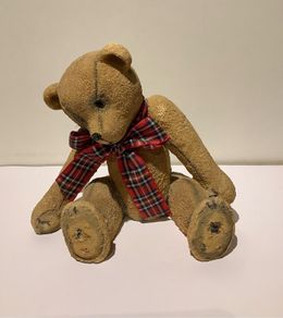 Vintage Kensington Holly Grove Resin Bear