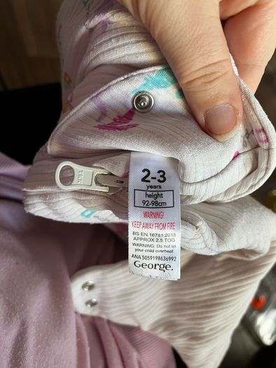 2.5tog sleeping bag reversible age 2-3