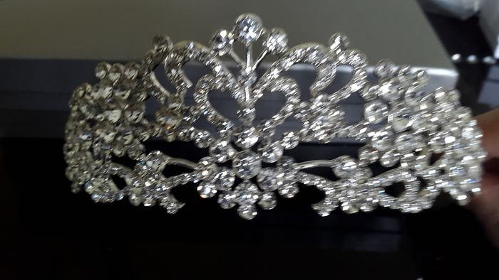 Bride's Designer Crystal Head Piece