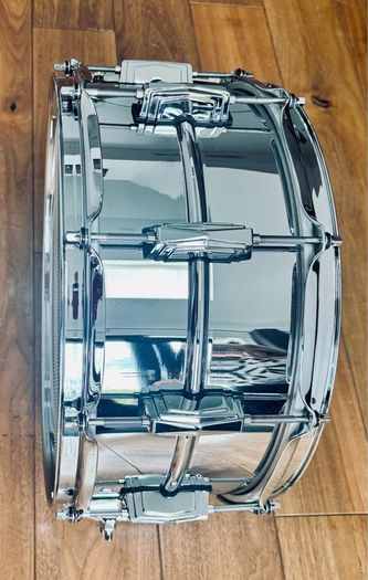 Ludwig 402 Snare Drum