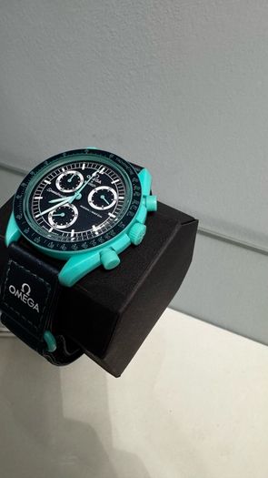 Swatch Moonswatch Mission to Earth Polar Lights