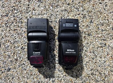 2 x Camera Speedlite/Flash Units (Nikon, Canon) Free Post