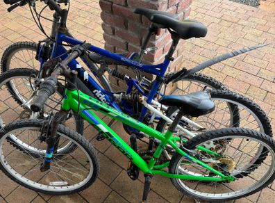 3 bikes
