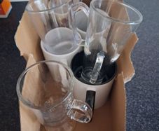 8 mugs / glasses