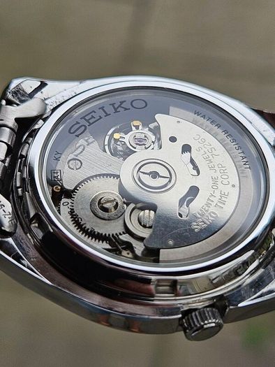 Watch Seiko 5 Automatic.
