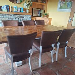 Extendable dining table and chairs.