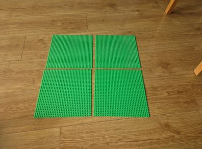 lego base plate x 4