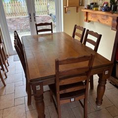 kitchen table and chairs
