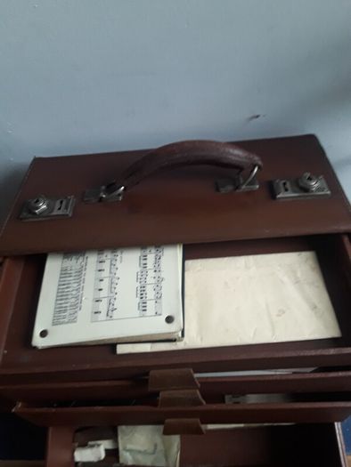 Vintage Doctors case