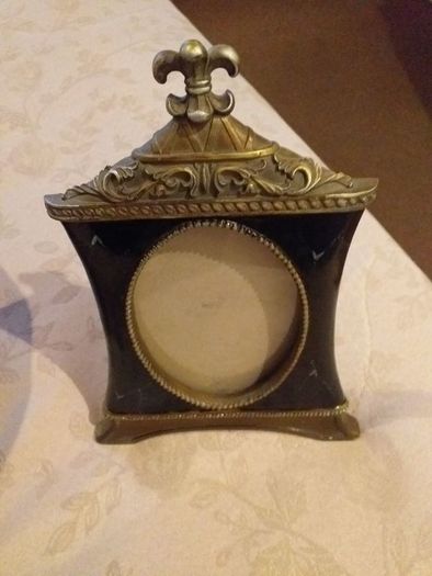 Set of Decorative Items