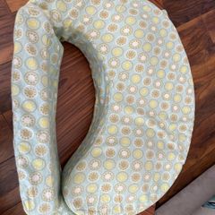 My breast friend breastfeeding pillow