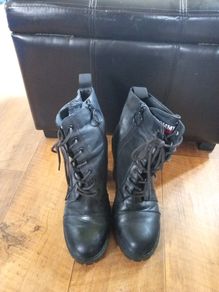 Tommy Hilfiger boots