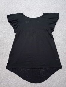 BNWT Ladies Sisley Tshirt