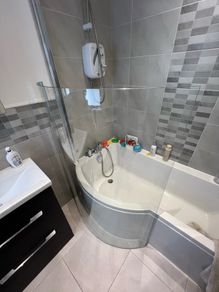Curved Bath Screen