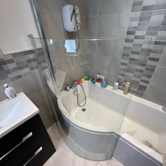 Curved Bath Screen
