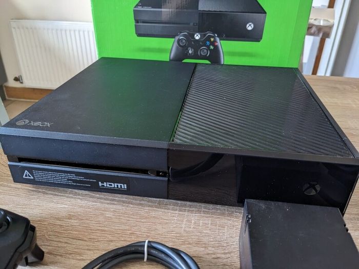 Xbox One 500GB console,  boxed with controller and cables.