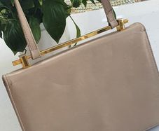 VINTAGE Stuart Weitzman beige leather with gold bar crossbody flap bag