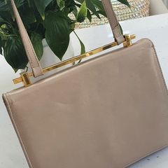 VINTAGE Stuart Weitzman beige leather with gold bar crossbody flap bag