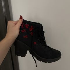 High heel boots