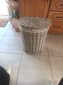 Linen basket