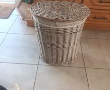 Linen basket