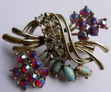 Vintage 1950s Gold Tone Rainbow  Crystal Rhinestone Floral Spray Brooch