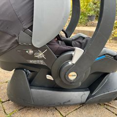 Infant BeSafe Car Seat with Isofix Base