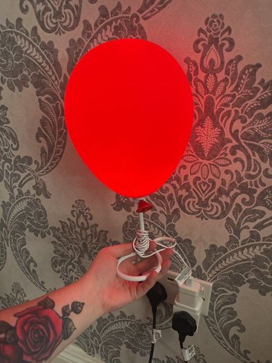 Red Balloon Lamp