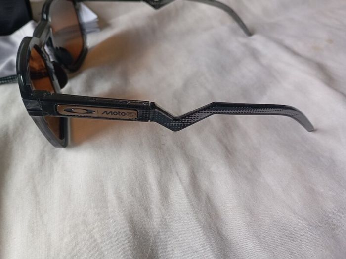 Oakley Sunglasses..New..