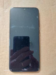 HUAWEI Mobile Phone, Model Y6, 2GB Ram, 32GB HDD, has protective screen, in excellent condition